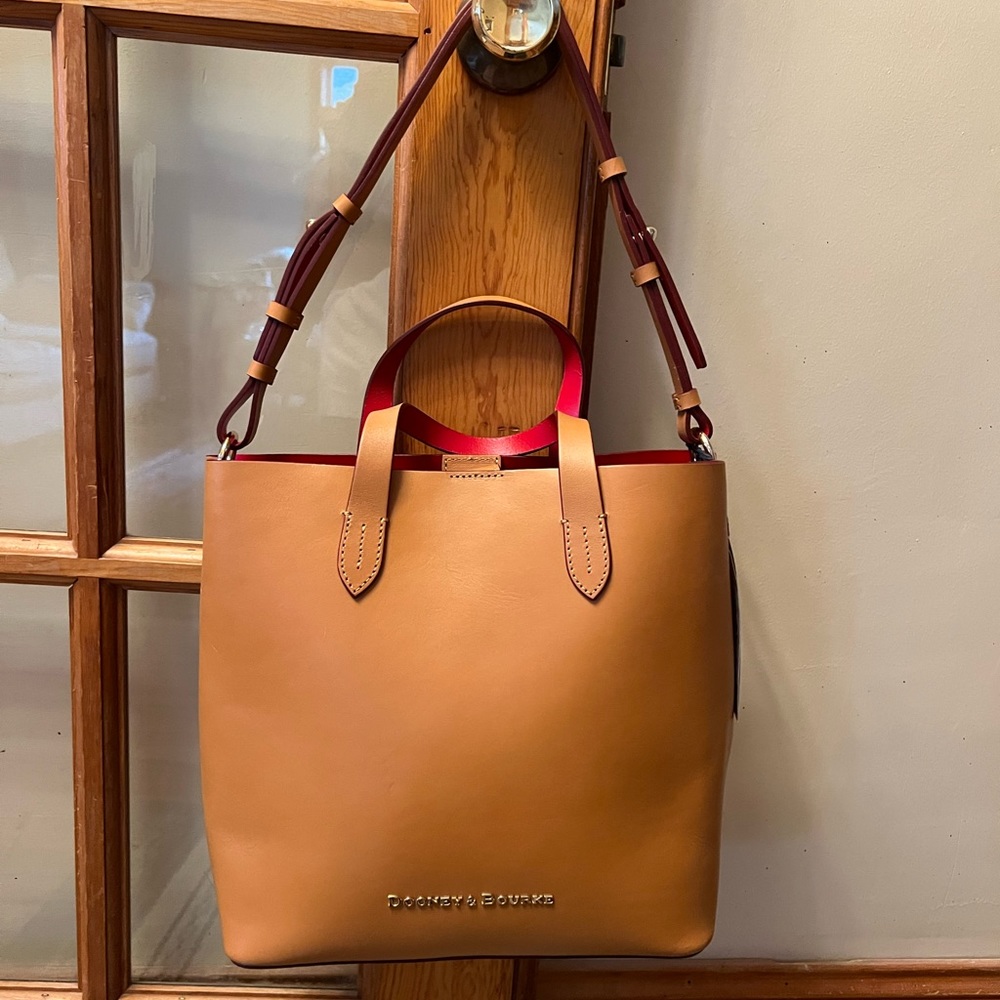 Dooney and Bourke Lilliana Tote Handbag BNWT Red interior